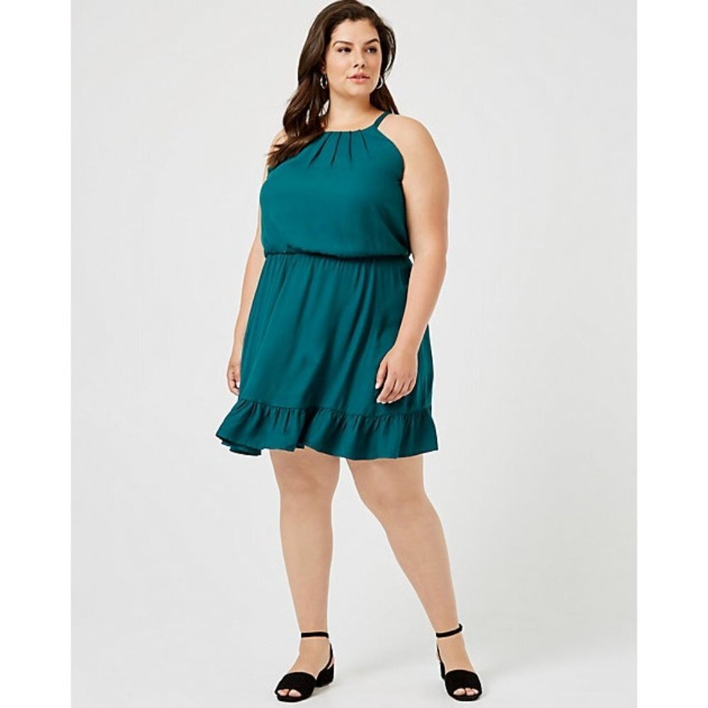 Women Le Chateau Viscose Halter Dress Color Emeral